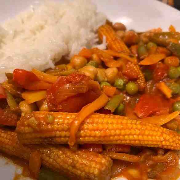 Chickpea & Tofu Vegan Jalfrezi Curry Recipe