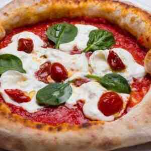 Neapolitan Pizza dough with Margherita toppings