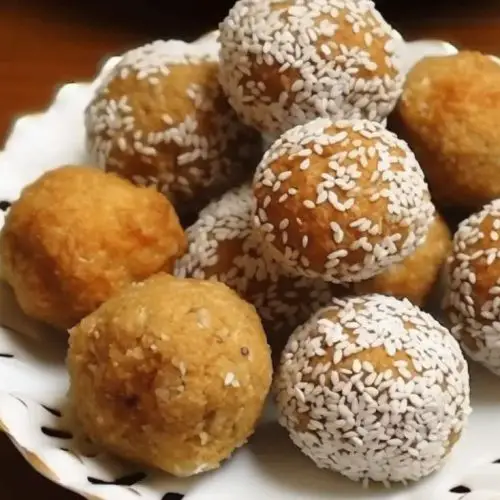 sesame-vs-plain-binangkal-filipino-bread.jpg