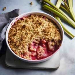 mary berry rhubarb crumble