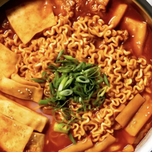 Spicy Korean Rabokki (Ddeokbokki with ramyeon), fish cakes and rice cakes