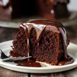 chocolate fudgecake serving