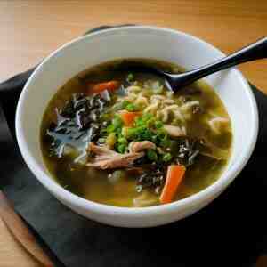 korean wakame soup