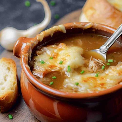 Julia Child French Onion Soup (Soupe à l'oignon)