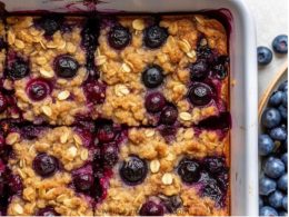 papaya, nuts, blueberries oatmeal bake