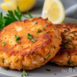low carb salmon cakes with almonds