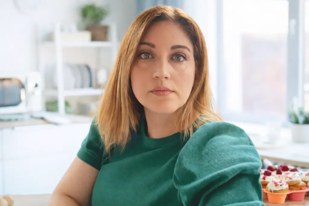 Caroline, food blogger @wellbeingbarista in the kitchen.